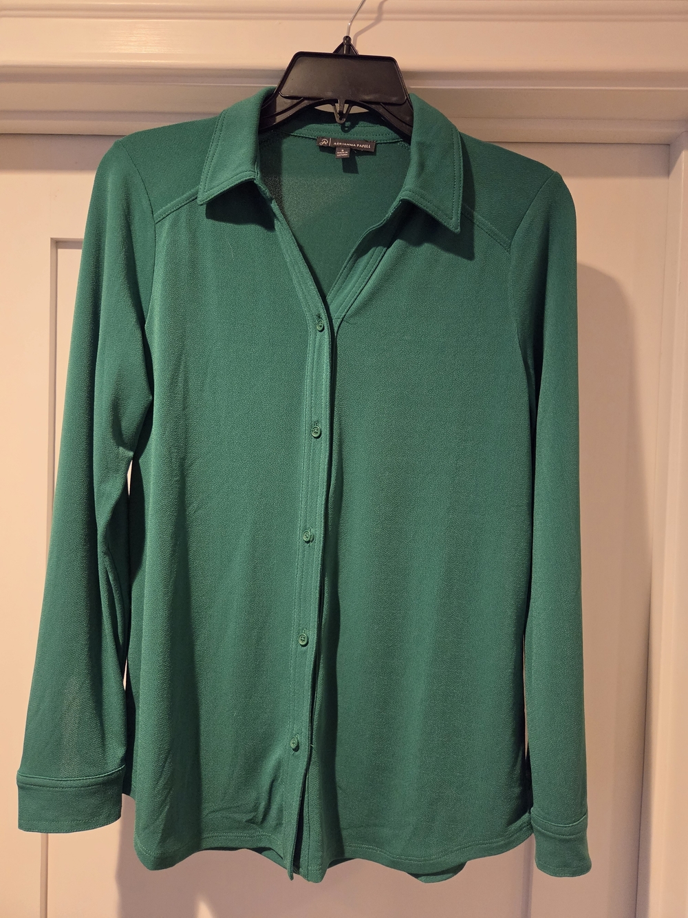 Adriana Papell Green Button-Up Collared Long Sleeve Shirt
